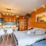 Charming 6-person Flat - Heart Of Val Thorens, 3 Vallees Area Apartment Val Thorens
